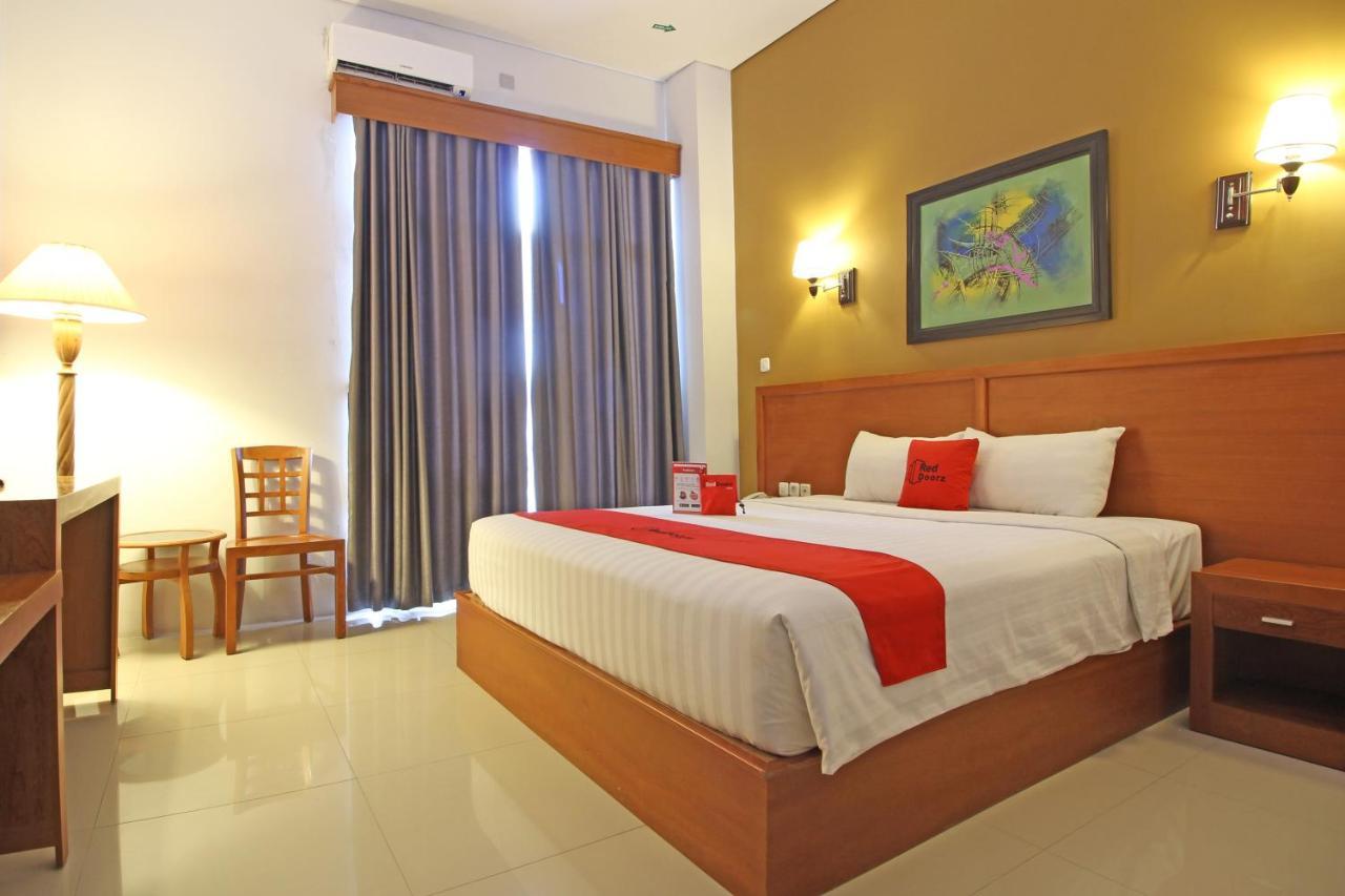 Reddoorz Premium Near Sleman City Hall Yogyakarta Ngoại thất bức ảnh