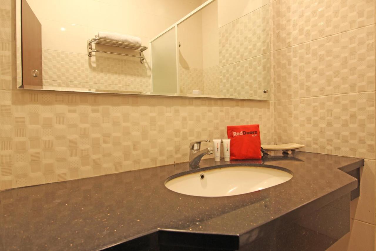 Reddoorz Premium Near Sleman City Hall Yogyakarta Ngoại thất bức ảnh