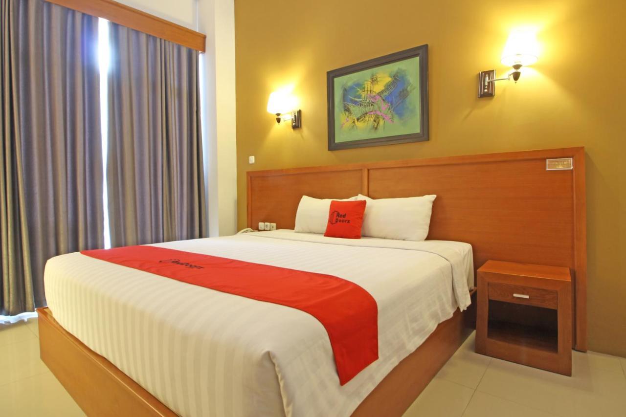 Reddoorz Premium Near Sleman City Hall Yogyakarta Ngoại thất bức ảnh