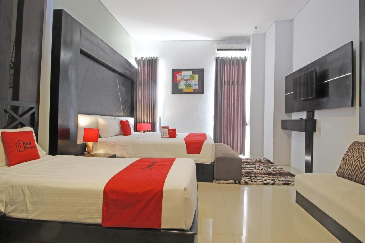 Reddoorz Premium Near Sleman City Hall Yogyakarta Ngoại thất bức ảnh
