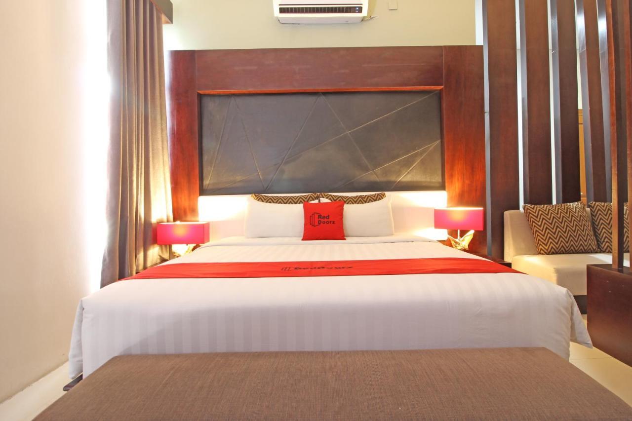 Reddoorz Premium Near Sleman City Hall Yogyakarta Ngoại thất bức ảnh