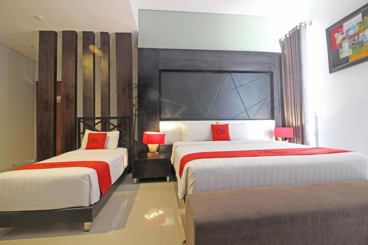 Reddoorz Premium Near Sleman City Hall Yogyakarta Ngoại thất bức ảnh