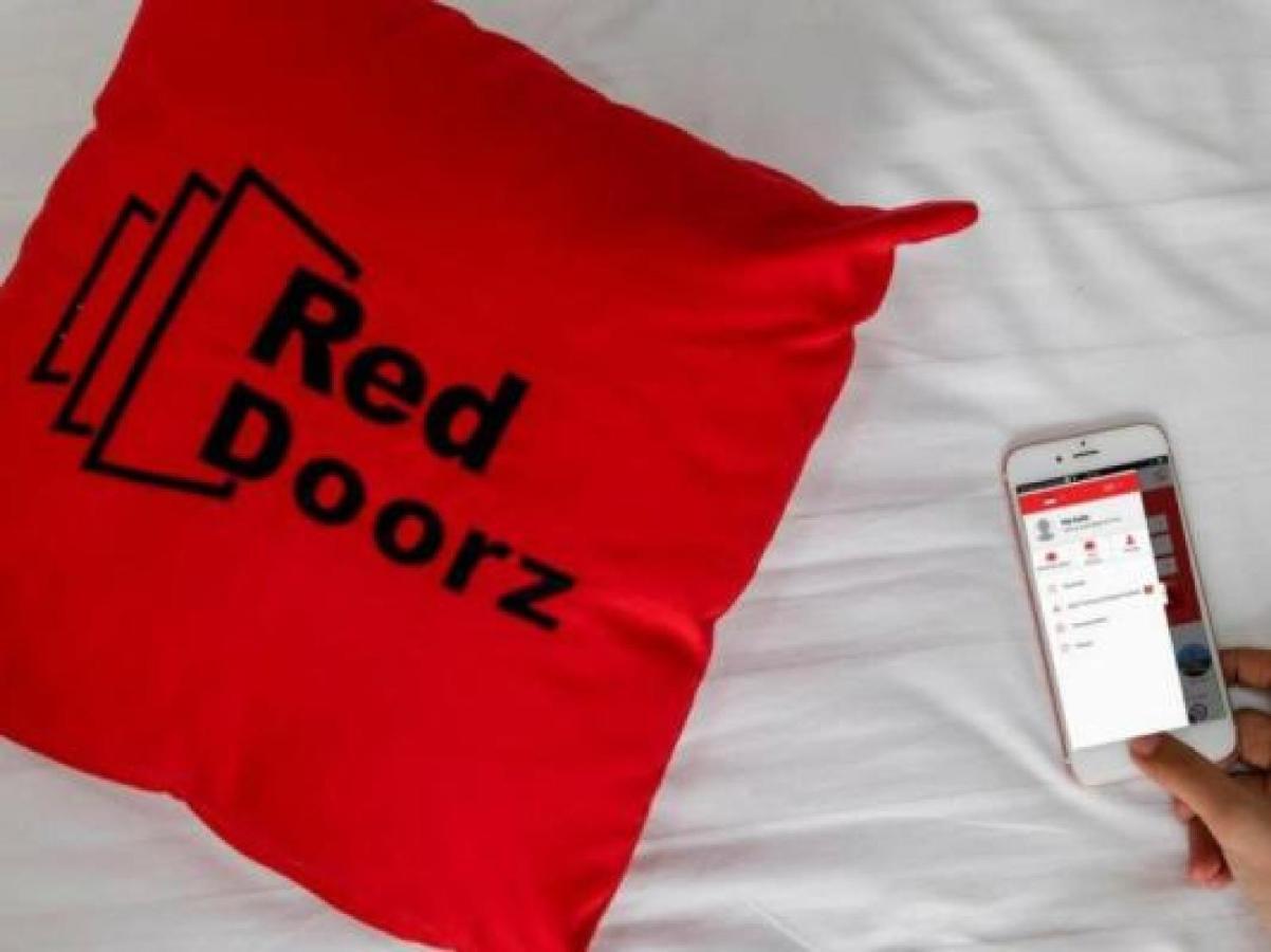 Reddoorz Premium Near Sleman City Hall Yogyakarta Ngoại thất bức ảnh